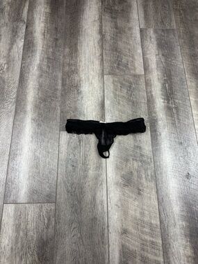 VS Black Mesh V String Thong